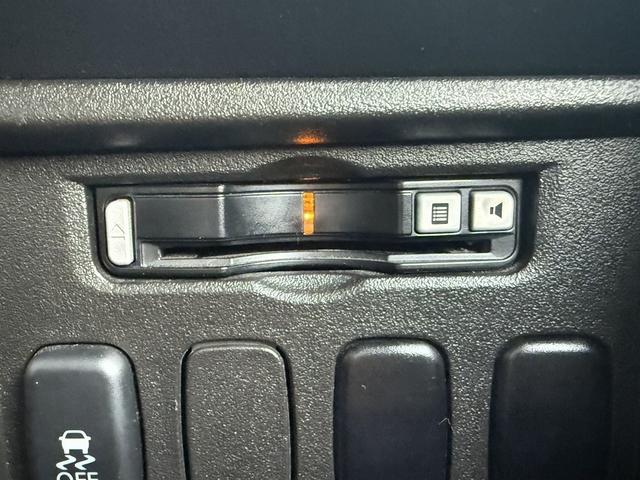 デリカＤ：５ シャモニー　ＡＬＰＩＮＥ１０．１インチ後席モニター　ＡＬＰＩＮＥ９インチナビ　フルセグ　バックカメラ　両側電動スライドドア　パワーシート　シートヒーター　ＥＴＣ　クルーズコントロール　Ｂｌｕｅｔｏｏｔｈ接続（48枚目）