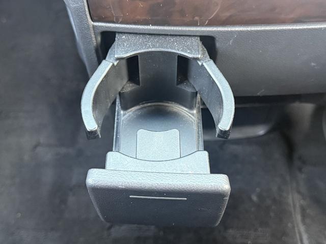 デリカＤ：５ シャモニー　ＡＬＰＩＮＥ１０．１インチ後席モニター　ＡＬＰＩＮＥ９インチナビ　フルセグ　バックカメラ　両側電動スライドドア　パワーシート　シートヒーター　ＥＴＣ　クルーズコントロール　Ｂｌｕｅｔｏｏｔｈ接続（56枚目）