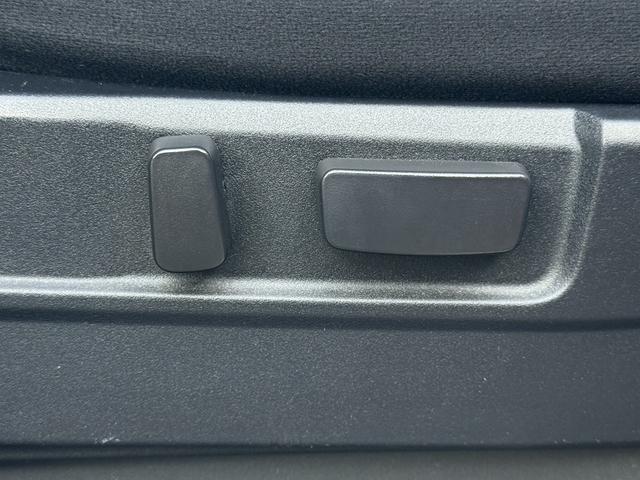 デリカＤ：５ シャモニー　ＡＬＰＩＮＥ１０．１インチ後席モニター　ＡＬＰＩＮＥ９インチナビ　フルセグ　バックカメラ　両側電動スライドドア　パワーシート　シートヒーター　ＥＴＣ　クルーズコントロール　Ｂｌｕｅｔｏｏｔｈ接続（58枚目）