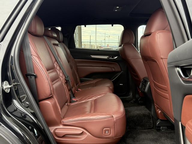 ＣＸ－８ ＸＤ　エクスクルーシブモード　サンルーフ　ＢＯＳＥ　茶革シート　純正１０．２５インチナビ　フルセグ　アラウンドビューモニター　パワーバックドア　快適温冷シート　アダプティブクルーズコントロール　衝突軽減ブレーキ　パドルシフト（41枚目）