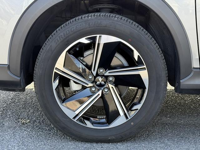 エクリプスクロスＰＨＥＶ Ｇ　禁煙車　純正ナビ　フルセグ　ハーフレザーシート　シートヒーター　パワーシート　アダプティブクルーズコントロール　衝突被害軽減ブレーキ　ステアリングヒーター　パドルシフト　ＡＣ１００Ｖ電源　ＥＴＣ（27枚目）