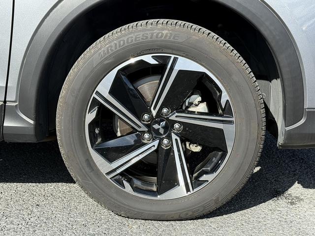 エクリプスクロスＰＨＥＶ Ｇ　禁煙車　純正ナビ　フルセグ　ハーフレザーシート　シートヒーター　パワーシート　アダプティブクルーズコントロール　衝突被害軽減ブレーキ　ステアリングヒーター　パドルシフト　ＡＣ１００Ｖ電源　ＥＴＣ（28枚目）