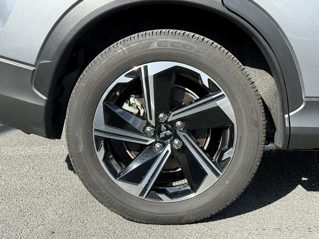 エクリプスクロスＰＨＥＶ Ｇ　禁煙車　純正ナビ　フルセグ　ハーフレザーシート　シートヒーター　パワーシート　アダプティブクルーズコントロール　衝突被害軽減ブレーキ　ステアリングヒーター　パドルシフト　ＡＣ１００Ｖ電源　ＥＴＣ（29枚目）