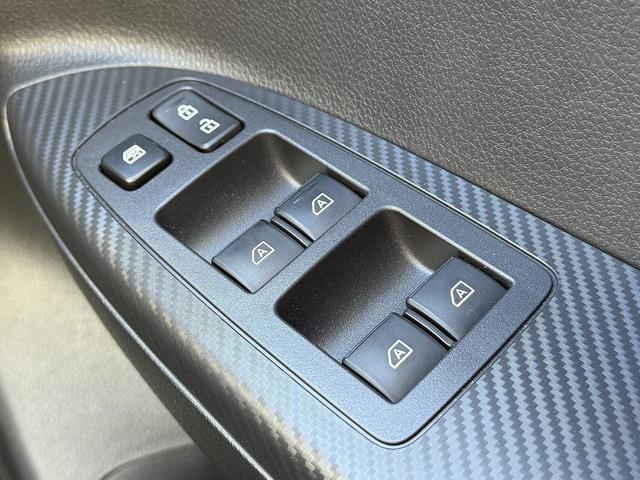 エクリプスクロスＰＨＥＶ Ｇ　禁煙車　純正ナビ　フルセグ　ハーフレザーシート　シートヒーター　パワーシート　アダプティブクルーズコントロール　衝突被害軽減ブレーキ　ステアリングヒーター　パドルシフト　ＡＣ１００Ｖ電源　ＥＴＣ（52枚目）