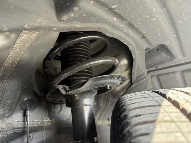 エクリプスクロスＰＨＥＶ Ｇ　禁煙車　純正ナビ　フルセグ　ハーフレザーシート　シートヒーター　パワーシート　アダプティブクルーズコントロール　衝突被害軽減ブレーキ　ステアリングヒーター　パドルシフト　ＡＣ１００Ｖ電源　ＥＴＣ（70枚目）