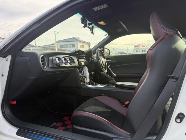 ���Ǝҗl�ւ̔̔��͂��f�肳���Ă��������܂��B�@�Ԍ������ԗ��̏ꍇ�́A�Ԍ����擾�������x�������z�ŕ\�����Ă���܂��B