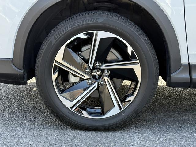 エクリプスクロスＰＨＥＶ Ｇ　禁煙車　純正ナビ　バックカメラ　フルセグ　ハーフレザーシート　シートヒーター　パワーシート　アダプティブクルーズコントロール　衝突被害軽減ブレーキ　ステアリングヒーター　パドルシフト　ＡＣ１００Ｖ電源（29枚目）