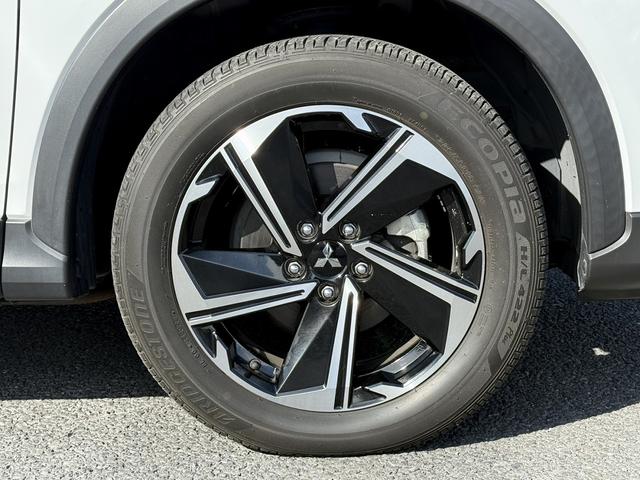 エクリプスクロスＰＨＥＶ Ｇ　禁煙車　純正ナビ　バックカメラ　フルセグ　ハーフレザーシート　シートヒーター　パワーシート　アダプティブクルーズコントロール　衝突被害軽減ブレーキ　ステアリングヒーター　パドルシフト　ＡＣ１００Ｖ電源（30枚目）