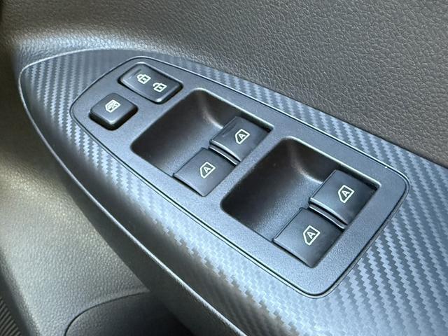 エクリプスクロスＰＨＥＶ Ｇ　禁煙車　純正ナビ　バックカメラ　フルセグ　ハーフレザーシート　シートヒーター　パワーシート　アダプティブクルーズコントロール　衝突被害軽減ブレーキ　ステアリングヒーター　パドルシフト　ＡＣ１００Ｖ電源（54枚目）