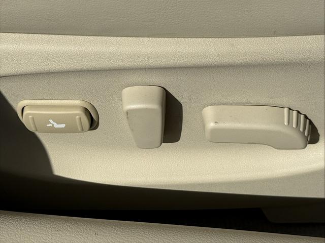 ���Ǝҗl�ւ̔̔��͂��f�肳���Ă��������܂��B�@�Ԍ������ԗ��̏ꍇ�́A�Ԍ����擾�������x�������z�ŕ\�����Ă���܂��B