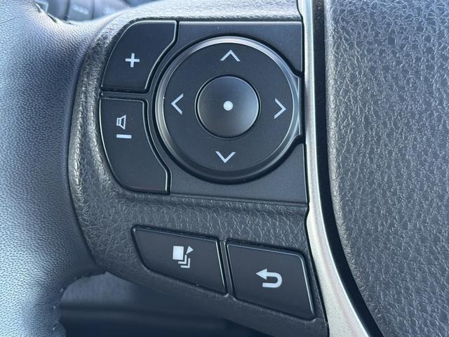 エスクァイア ハイブリッドGi ブラックテーラード 禁煙車 TRDフルエアロ 純正11インチ後席モニター 純正10インチナビ 両側電動スライドドア トヨタセーフティセンスC フルセグ バックカメラ 衝突軽減ブレーキ Bluetooth ビルドインETC(53枚目)