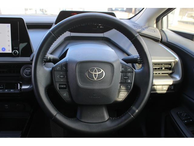 プリウス Ｘ　禁煙車　純正８インチディスプレイオーディオ　バックカメラ　フルセグテレビ　充電用ＵＳＢタイプＣ　レーダークルーズコントロール　ブラインドスポットモニター　ＥＴＣ２．０　オートマチックハイビーム（18枚目）