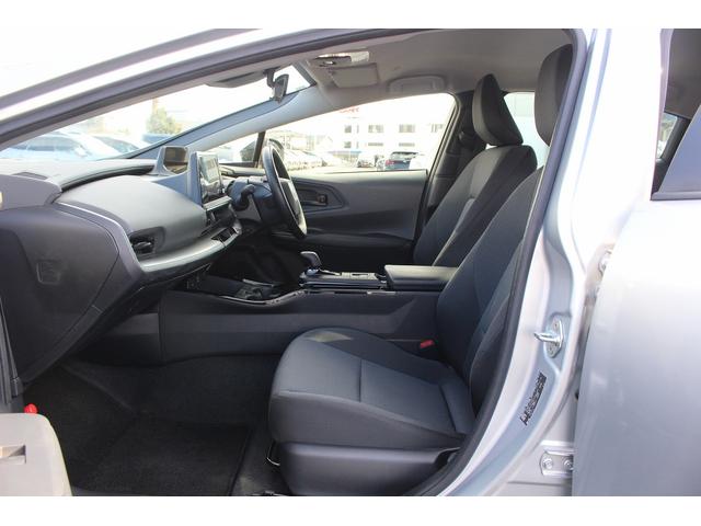 プリウス Ｘ　禁煙車　純正８インチディスプレイオーディオ　バックカメラ　フルセグテレビ　充電用ＵＳＢタイプＣ　レーダークルーズコントロール　ブラインドスポットモニター　ＥＴＣ２．０　オートマチックハイビーム（47枚目）