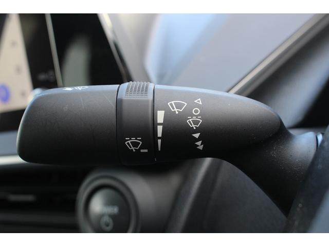 プリウス Ｘ　禁煙車　純正８インチディスプレイオーディオ　バックカメラ　フルセグテレビ　充電用ＵＳＢタイプＣ　レーダークルーズコントロール　ブラインドスポットモニター　ＥＴＣ２．０　オートマチックハイビーム（52枚目）