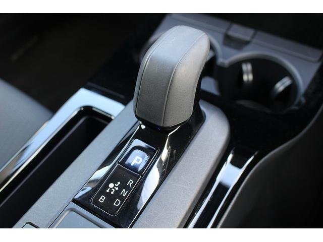 プリウス Ｘ　禁煙車　純正８インチディスプレイオーディオ　バックカメラ　フルセグテレビ　充電用ＵＳＢタイプＣ　レーダークルーズコントロール　ブラインドスポットモニター　ＥＴＣ２．０　オートマチックハイビーム（61枚目）