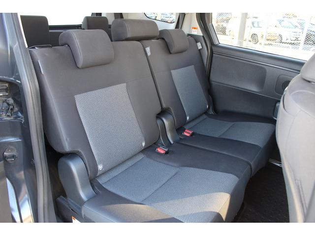 シエンタ ハイブリッドＧ　禁煙車　純正８型ディスプレイオーディオ　バックカメラ　ビルトインＥＴＣ　ブラインドスポットモニター　両側電動スライドドア　衝突軽減ブレーキ　レーダークルーズ　通信用ＵＳＢ端子　オートハイビーム（16枚目）