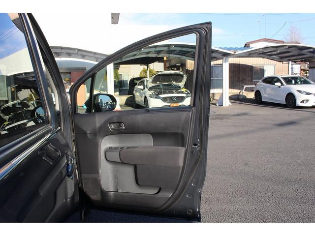 シエンタ ハイブリッドＧ　禁煙車　純正８型ディスプレイオーディオ　バックカメラ　ビルトインＥＴＣ　ブラインドスポットモニター　両側電動スライドドア　衝突軽減ブレーキ　レーダークルーズ　通信用ＵＳＢ端子　オートハイビーム（38枚目）