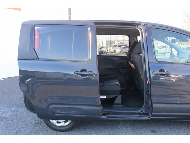 シエンタ ハイブリッドＧ　禁煙車　純正８型ディスプレイオーディオ　バックカメラ　ビルトインＥＴＣ　ブラインドスポットモニター　両側電動スライドドア　衝突軽減ブレーキ　レーダークルーズ　通信用ＵＳＢ端子　オートハイビーム（40枚目）