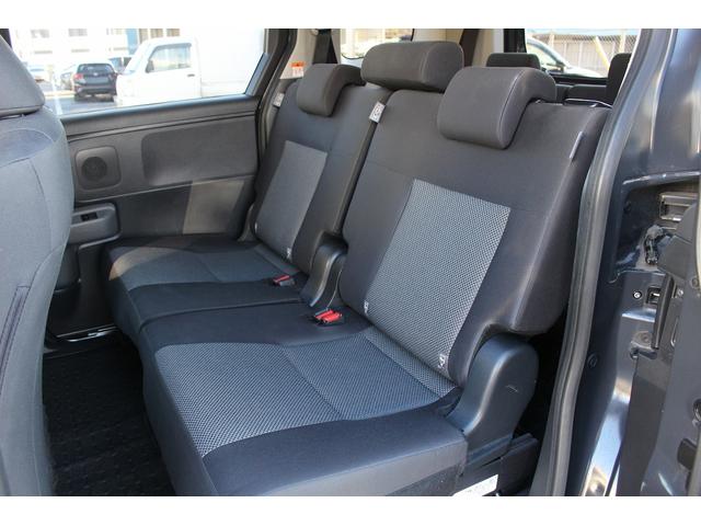 シエンタ ハイブリッドＧ　禁煙車　純正８型ディスプレイオーディオ　バックカメラ　ビルトインＥＴＣ　ブラインドスポットモニター　両側電動スライドドア　衝突軽減ブレーキ　レーダークルーズ　通信用ＵＳＢ端子　オートハイビーム（49枚目）