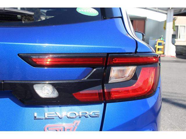 レヴォーグ ＳＴＩスポーツ　ＥＸ　禁煙車　純正１１．６インチナビ　フロントサイドバックカメラ　アイサイトＸ　１２．３インチフル液晶メーター　レーダークルーズ　フルセグ　自動後退機能付パワーシート　赤革シート　シートヒーター　ＥＴＣ（13枚目）