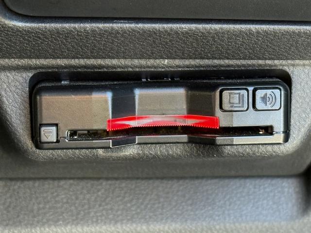 レヴォーグ STIスポーツ EX 禁煙車 純正11.6インチナビ ハーマンカードンサウンドシステム 赤黒革シート 前後シートヒーター ドライブモードセレクト レーダークルーズ フルセグ ETC パワーバックドア 360度カメラ(7枚目)