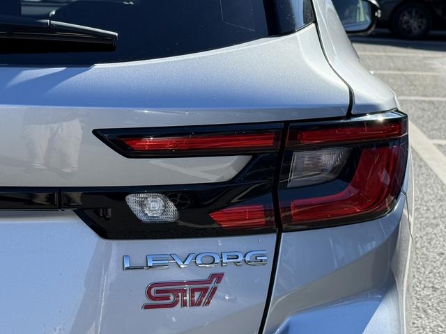 レヴォーグ STIスポーツ EX 禁煙車 純正11.6インチナビ ハーマンカードンサウンドシステム 赤黒革シート 前後シートヒーター ドライブモードセレクト レーダークルーズ フルセグ ETC パワーバックドア 360度カメラ(13枚目)