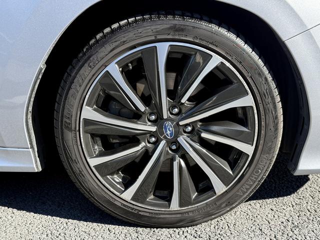 レヴォーグ STIスポーツ EX 禁煙車 純正11.6インチナビ ハーマンカードンサウンドシステム 赤黒革シート 前後シートヒーター ドライブモードセレクト レーダークルーズ フルセグ ETC パワーバックドア 360度カメラ(14枚目)