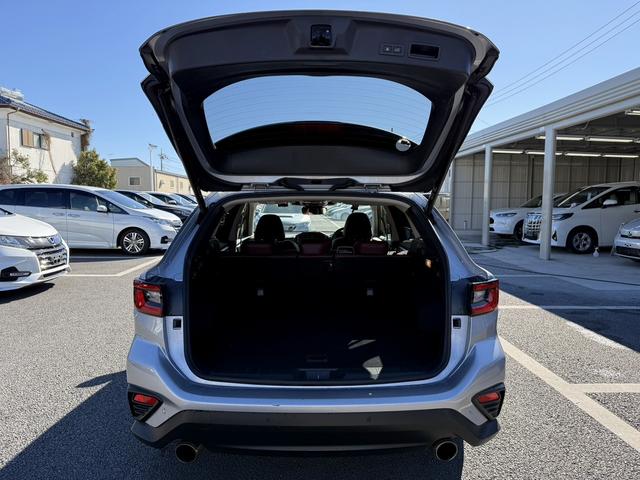 レヴォーグ STIスポーツ EX 禁煙車 純正11.6インチナビ ハーマンカードンサウンドシステム 赤黒革シート 前後シートヒーター ドライブモードセレクト レーダークルーズ フルセグ ETC パワーバックドア 360度カメラ(17枚目)