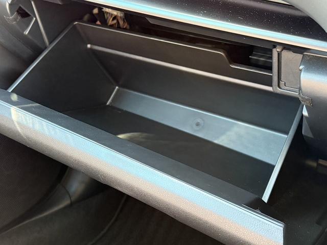 レヴォーグ STIスポーツ EX 禁煙車 純正11.6インチナビ ハーマンカードンサウンドシステム 赤黒革シート 前後シートヒーター ドライブモードセレクト レーダークルーズ フルセグ ETC パワーバックドア 360度カメラ(70枚目)