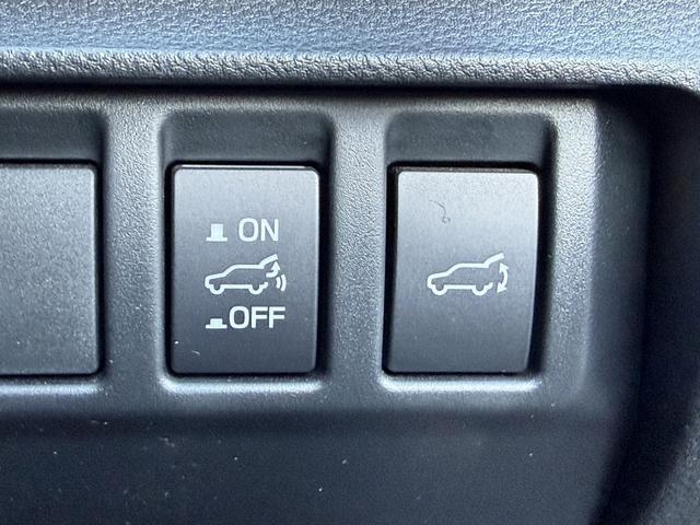 レヴォーグ ＳＴＩスポーツ　ＥＸ　禁煙車　ハーマンカードンサウンドシステム　３６０度カメラ　純正１１．６インチナビ　赤黒革シート　前後シートヒーター　ドライブモードセレクト　ハンズフリーパワーバックドア　１２．３インチフル液晶メーター（7枚目）