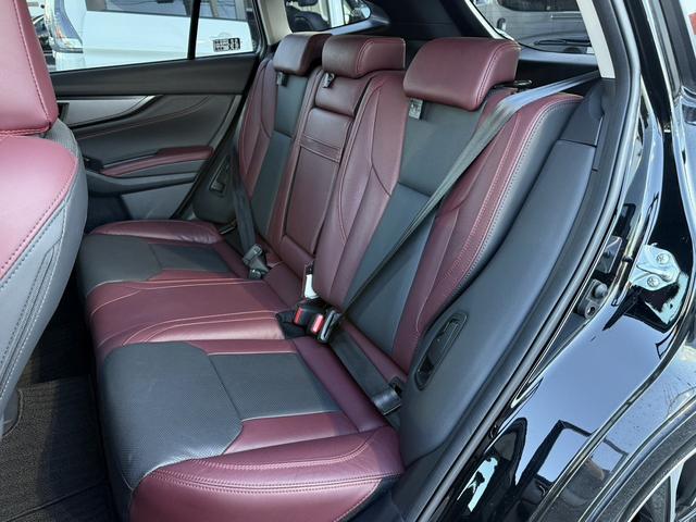 レヴォーグ ＳＴＩスポーツ　ＥＸ　禁煙車　ハーマンカードンサウンドシステム　３６０度カメラ　純正１１．６インチナビ　赤黒革シート　前後シートヒーター　ドライブモードセレクト　ハンズフリーパワーバックドア　１２．３インチフル液晶メーター（43枚目）