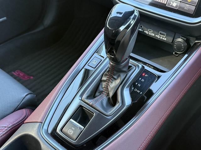 レヴォーグ ＳＴＩスポーツ　ＥＸ　禁煙車　ハーマンカードンサウンドシステム　３６０度カメラ　純正１１．６インチナビ　赤黒革シート　前後シートヒーター　ドライブモードセレクト　ハンズフリーパワーバックドア　１２．３インチフル液晶メーター（58枚目）