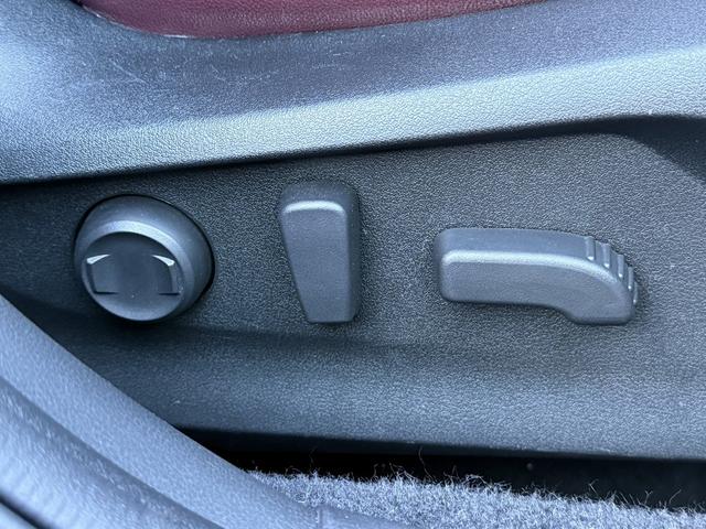 レヴォーグ ＳＴＩスポーツ　ＥＸ　禁煙車　ハーマンカードンサウンドシステム　３６０度カメラ　純正１１．６インチナビ　赤黒革シート　前後シートヒーター　ドライブモードセレクト　ハンズフリーパワーバックドア　１２．３インチフル液晶メーター（69枚目）