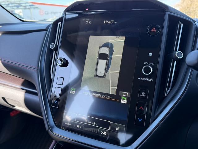 レヴォーグ ＳＴＩスポーツ　ＥＸ　禁煙車　赤革シート　純正１１．６インチナビ　フルセグ　アラウンドビューモニター　パワーバックドア　アイサイトＸ　メモリー機能付パワーシート　アダプティブクルーズコントロール　シートヒーター　ＥＴＣ（5枚目）