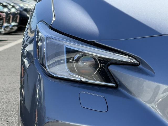 レヴォーグ ＳＴＩスポーツ　ＥＸ　禁煙車　赤革シート　純正１１．６インチナビ　フルセグ　アラウンドビューモニター　パワーバックドア　アイサイトＸ　メモリー機能付パワーシート　アダプティブクルーズコントロール　シートヒーター　ＥＴＣ（12枚目）