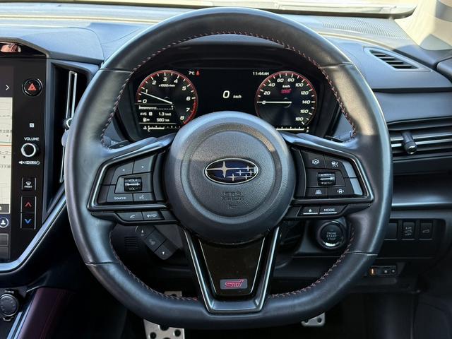 レヴォーグ ＳＴＩスポーツ　ＥＸ　禁煙車　赤革シート　純正１１．６インチナビ　フルセグ　アラウンドビューモニター　パワーバックドア　アイサイトＸ　メモリー機能付パワーシート　アダプティブクルーズコントロール　シートヒーター　ＥＴＣ（19枚目）