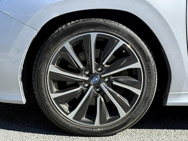 レヴォーグ ＳＴＩスポーツ　ＥＸ　禁煙車　赤革シート　純正１１．６インチナビ　フルセグ　アラウンドビューモニター　パワーバックドア　アイサイトＸ　メモリー機能付パワーシート　アダプティブクルーズコントロール　シートヒーター　ＥＴＣ（29枚目）