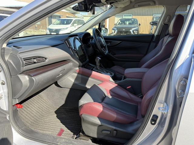 レヴォーグ ＳＴＩスポーツ　ＥＸ　禁煙車　赤革シート　純正１１．６インチナビ　フルセグ　アラウンドビューモニター　パワーバックドア　アイサイトＸ　メモリー機能付パワーシート　アダプティブクルーズコントロール　シートヒーター　ＥＴＣ（45枚目）