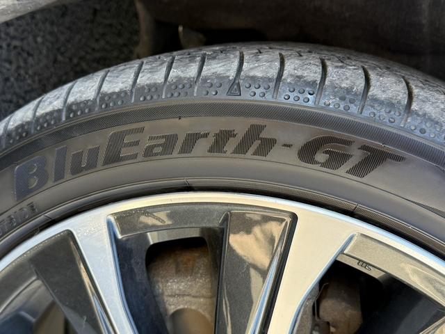 レヴォーグ ＳＴＩスポーツ　ＥＸ　禁煙車　赤革シート　純正１１．６インチナビ　フルセグ　アラウンドビューモニター　パワーバックドア　アイサイトＸ　メモリー機能付パワーシート　アダプティブクルーズコントロール　シートヒーター　ＥＴＣ（69枚目）