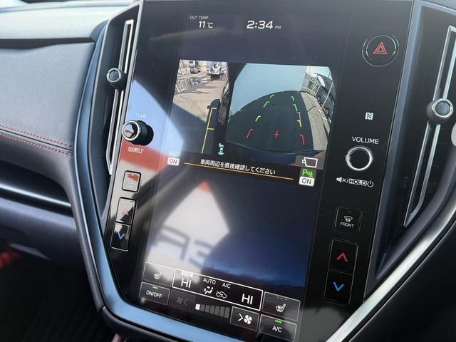 レヴォーグ ＳＴＩスポーツ　ＥＸ　禁煙車　赤革シート　純正１１．６インチナビ　フルセグ　バックサイドカメラ　パワーバックドア　アイサイトＸ　アダプティブクルーズ　シートヒーター　メモリ機能付パワーシート　パドルシフト　ＥＴＣ（5枚目）