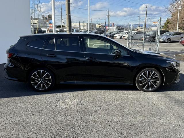 レヴォーグ ＳＴＩスポーツ　ＥＸ　禁煙車　赤革シート　純正１１．６インチナビ　フルセグ　バックサイドカメラ　パワーバックドア　アイサイトＸ　アダプティブクルーズ　シートヒーター　メモリ機能付パワーシート　パドルシフト　ＥＴＣ（9枚目）