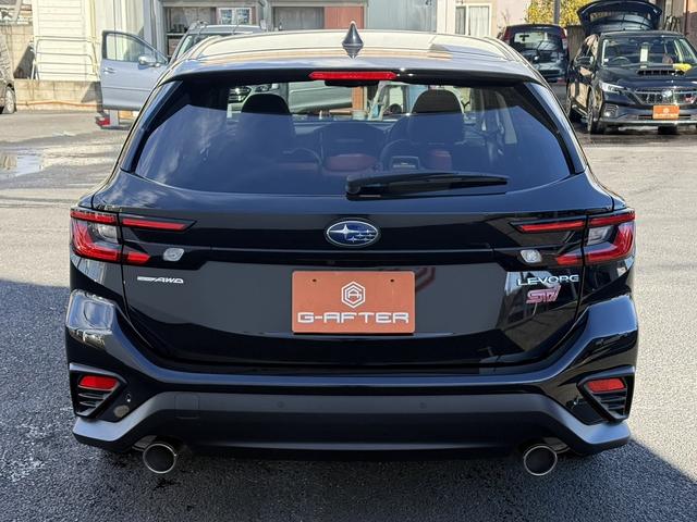 レヴォーグ ＳＴＩスポーツ　ＥＸ　禁煙車　赤革シート　純正１１．６インチナビ　フルセグ　バックサイドカメラ　パワーバックドア　アイサイトＸ　アダプティブクルーズ　シートヒーター　メモリ機能付パワーシート　パドルシフト　ＥＴＣ（10枚目）