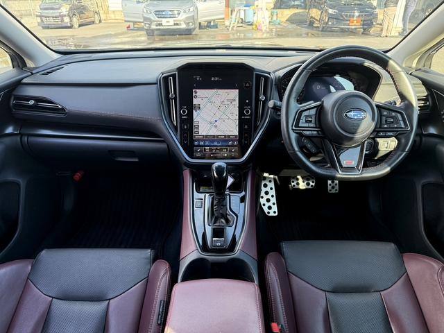 レヴォーグ ＳＴＩスポーツ　ＥＸ　禁煙車　赤革シート　純正１１．６インチナビ　フルセグ　バックサイドカメラ　パワーバックドア　アイサイトＸ　アダプティブクルーズ　シートヒーター　メモリ機能付パワーシート　パドルシフト　ＥＴＣ（18枚目）