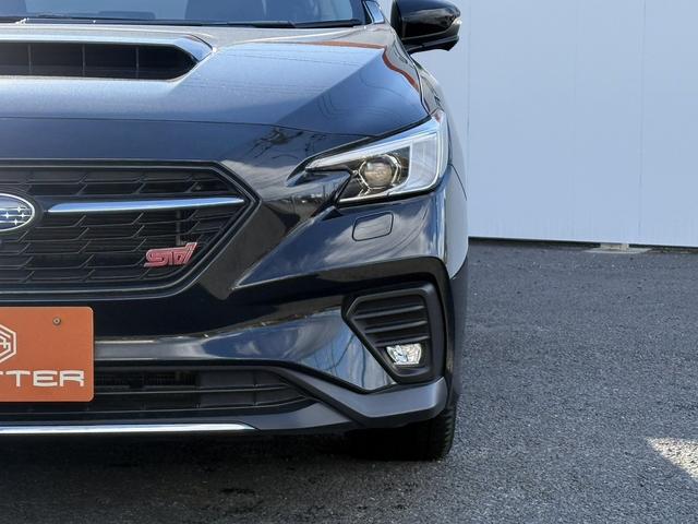 レヴォーグ ＳＴＩスポーツ　ＥＸ　禁煙車　赤革シート　純正１１．６インチナビ　フルセグ　バックサイドカメラ　パワーバックドア　アイサイトＸ　アダプティブクルーズ　シートヒーター　メモリ機能付パワーシート　パドルシフト　ＥＴＣ（25枚目）