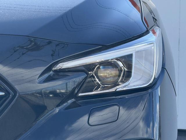 レヴォーグ ＳＴＩスポーツ　ＥＸ　禁煙車　赤革シート　純正１１．６インチナビ　フルセグ　バックサイドカメラ　パワーバックドア　アイサイトＸ　アダプティブクルーズ　シートヒーター　メモリ機能付パワーシート　パドルシフト　ＥＴＣ（26枚目）