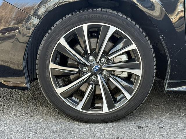 レヴォーグ ＳＴＩスポーツ　ＥＸ　禁煙車　赤革シート　純正１１．６インチナビ　フルセグ　バックサイドカメラ　パワーバックドア　アイサイトＸ　アダプティブクルーズ　シートヒーター　メモリ機能付パワーシート　パドルシフト　ＥＴＣ（29枚目）