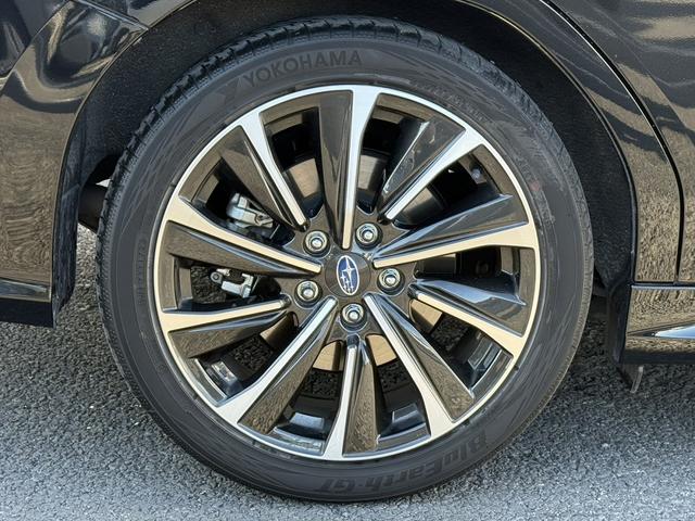 レヴォーグ ＳＴＩスポーツ　ＥＸ　禁煙車　赤革シート　純正１１．６インチナビ　フルセグ　バックサイドカメラ　パワーバックドア　アイサイトＸ　アダプティブクルーズ　シートヒーター　メモリ機能付パワーシート　パドルシフト　ＥＴＣ（31枚目）