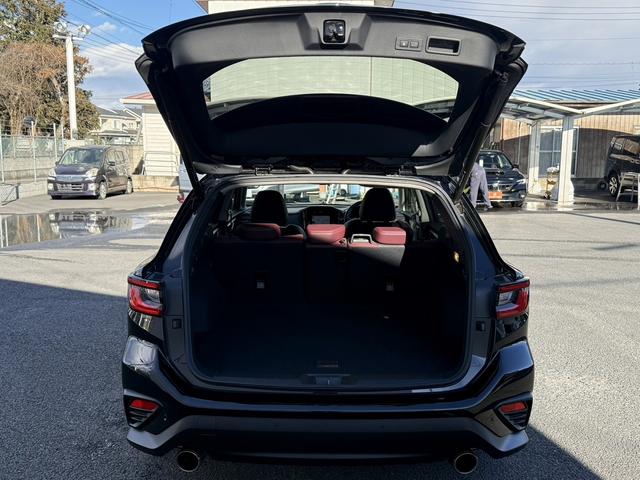 レヴォーグ ＳＴＩスポーツ　ＥＸ　禁煙車　赤革シート　純正１１．６インチナビ　フルセグ　バックサイドカメラ　パワーバックドア　アイサイトＸ　アダプティブクルーズ　シートヒーター　メモリ機能付パワーシート　パドルシフト　ＥＴＣ（36枚目）