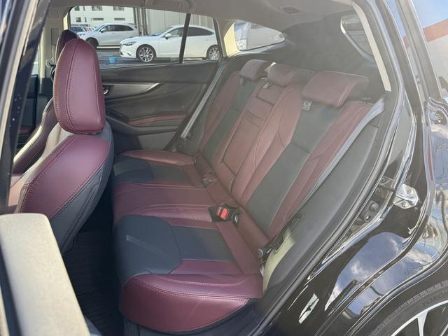 レヴォーグ ＳＴＩスポーツ　ＥＸ　禁煙車　赤革シート　純正１１．６インチナビ　フルセグ　バックサイドカメラ　パワーバックドア　アイサイトＸ　アダプティブクルーズ　シートヒーター　メモリ機能付パワーシート　パドルシフト　ＥＴＣ（43枚目）