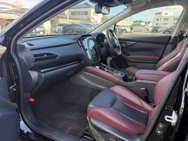 レヴォーグ ＳＴＩスポーツ　ＥＸ　禁煙車　赤革シート　純正１１．６インチナビ　フルセグ　バックサイドカメラ　パワーバックドア　アイサイトＸ　アダプティブクルーズ　シートヒーター　メモリ機能付パワーシート　パドルシフト　ＥＴＣ（44枚目）